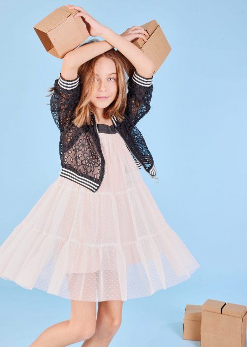 Compra online las mejores marcas de moda infantil
Tejidos especiales y naturales, diseños exclusivos y originales