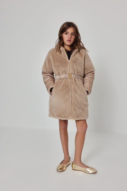 784111 GOLD AW26 1